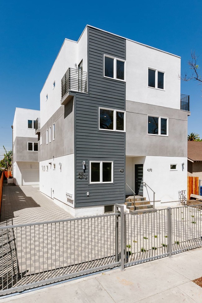 427 N Heliotrope Dr in Los Angeles, CA - Building Photo - Other