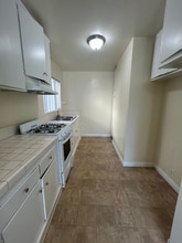 409 N Los Robles Ave in Pasadena, CA - Foto de edificio - Building Photo