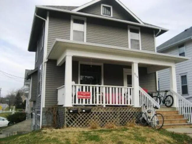 property at 904 Iowa Ave