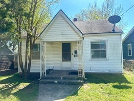 1806 W Olive St in Springfield, MO - Building Photo