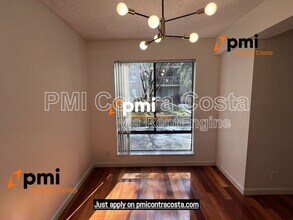 470 N Civic Dr in Walnut Creek, CA - Building Photo - Building Photo