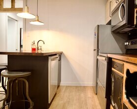 1721 Alexandre-Desève Rue in Montréal, QC - Building Photo - Building Photo