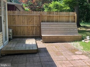 25 Constitution Ave in Doylestown, PA - Foto de edificio - Building Photo