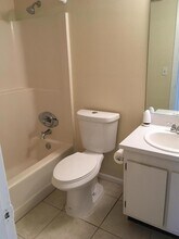 21913 Lake Forest Cir in Boca Raton, FL - Foto de edificio - Building Photo