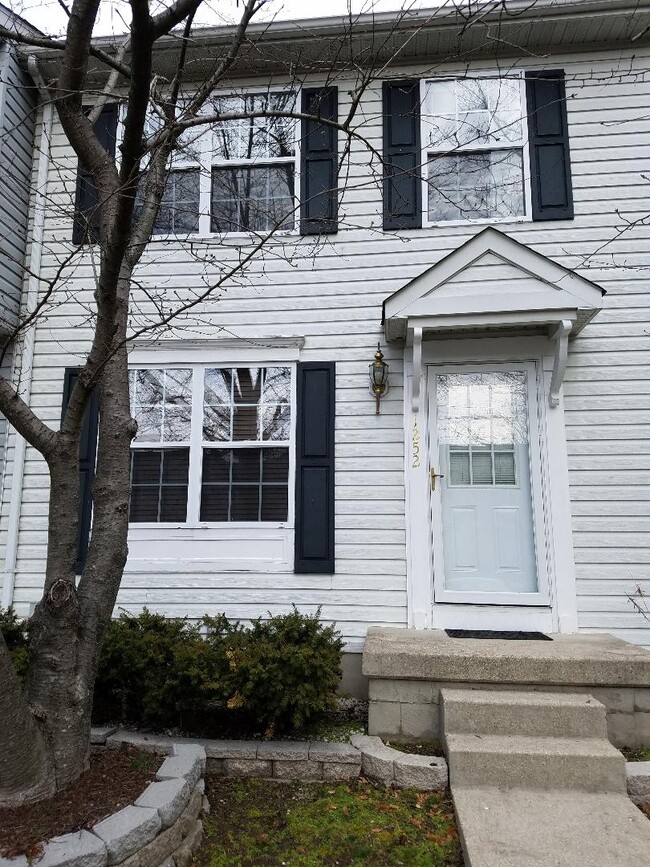 property at 1252 Castine Ct