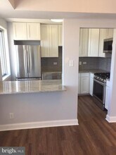 8315 N Brook Ln in Bethesda, MD - Building Photo - Building Photo