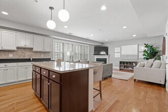 855 Lagrange St in Boston, MA - Building Photo - Building Photo