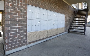 Cleary Pointe Apartments in Metairie, LA - Building Photo - Building Photo