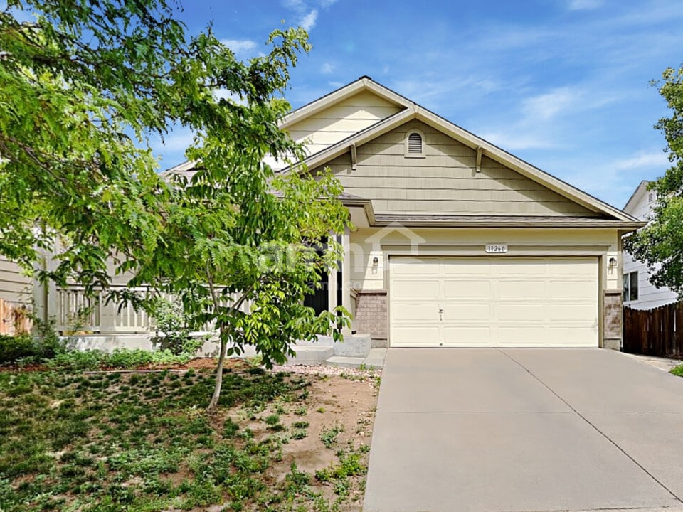 11260 Jamaica St in Henderson, CO - Building Photo