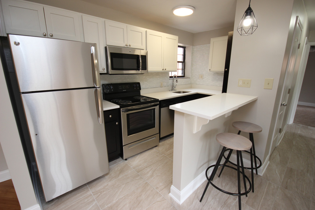 Apartments on Fifth in Pittsburgh, PA - Building Photo