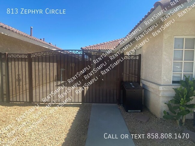 813 Zephyr Cir in Hemet, CA - Building Photo - Building Photo