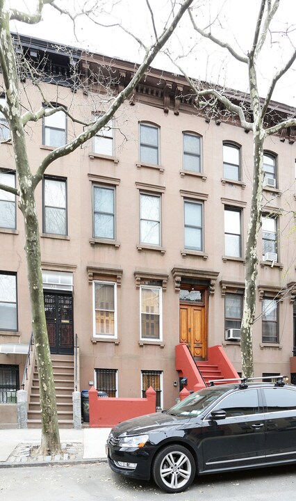 326 Degraw St in Brooklyn, NY - Foto de edificio
