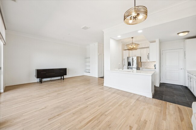 property at 3333 Allen Pkwy