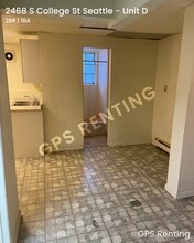 2468 S College St, Unit Unit D in Seattle, WA - Building Photo - Building Photo