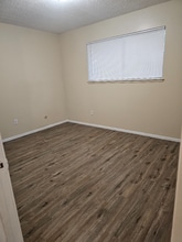 843 W Los Felis Ave in Stockton, CA - Building Photo - Building Photo
