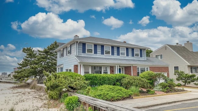 108 S Newark Ave in Ventnor City, NJ - Building Photo - Building Photo