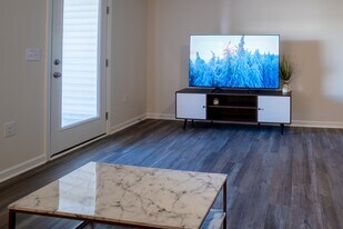 5011 Jayden Dr in Durham, NC - Building Photo