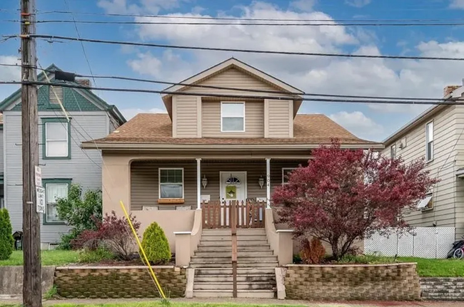 property at 904 Penn Ave