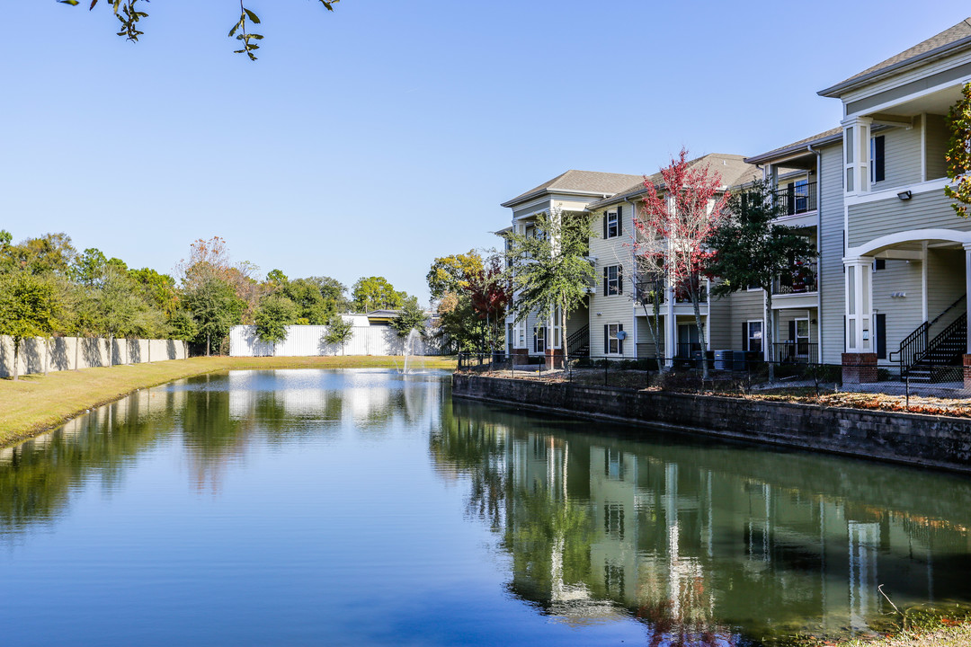 Sanctuary Walk Apartments in Jacksonville, FL - Building Photo