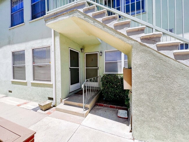 17905 Crenshaw Blvd, Unit B in Torrance, CA - Building Photo - Building Photo