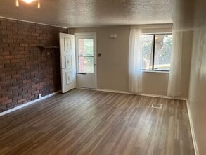 446 Crosbie Dr in Canonsburg, PA - Building Photo - Building Photo