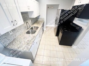 351 Glen Della Dr in Westwego, LA - Building Photo - Building Photo