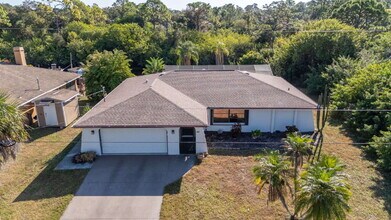 44 Cory St in Port Charlotte, FL - Building Photo - Building Photo