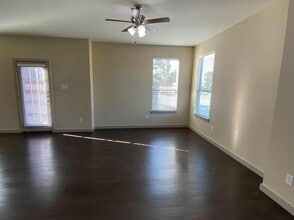 3621 Valley Vista Dr-Unit -501 in Hurst, TX - Building Photo - Building Photo