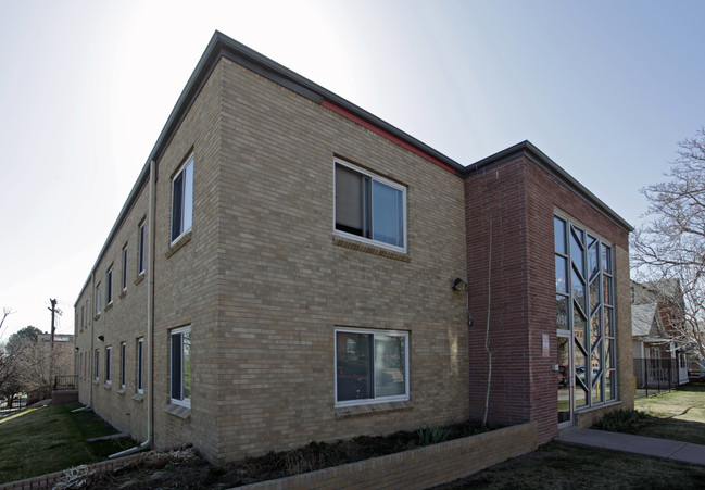 Vallejo Terrace Apartments in Denver, CO - Foto de edificio - Building Photo