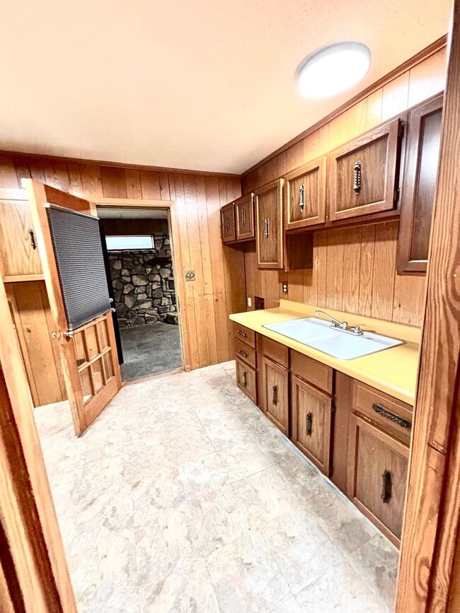 732 Crest Dr in Jonesboro, AR - Building Photo - Building Photo