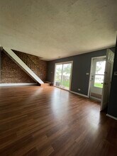 185 Rita Ct, Unit B in Bartlett, IL - Foto de edificio - Building Photo