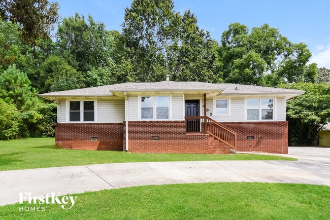 property at 492 Gresham Rd SW