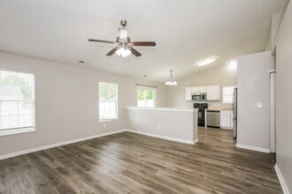 1193 Sunkiss Ct in Franklin, IN - Building Photo - Building Photo