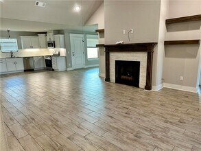 411 Palm St in Centerton, AR - Building Photo - Building Photo