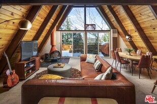 1281 Aleutian Dr in Lake Arrowhead, CA - Building Photo