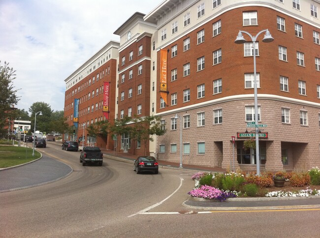 41 Main St in Winooski, VT - Building Photo - Building Photo