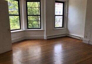 180 Harvard St, Unit 179.5 #2 in Cambridge, MA - Building Photo - Building Photo