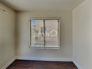 7972 Crowder St in Las Vegas, NV - Building Photo - Building Photo