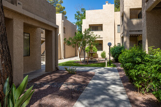 The Fountains in Tucson, AZ - Foto de edificio - Building Photo