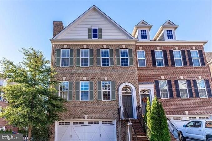 10703 Cameron Glen Dr, Unit 4 in Fairfax, VA - Building Photo