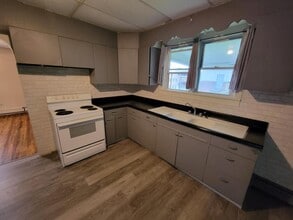 48 Elizabeth St in Amsterdam, NY - Building Photo - Building Photo