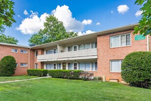 Falls Village Apartments in Baltimore, MD - Building Photo