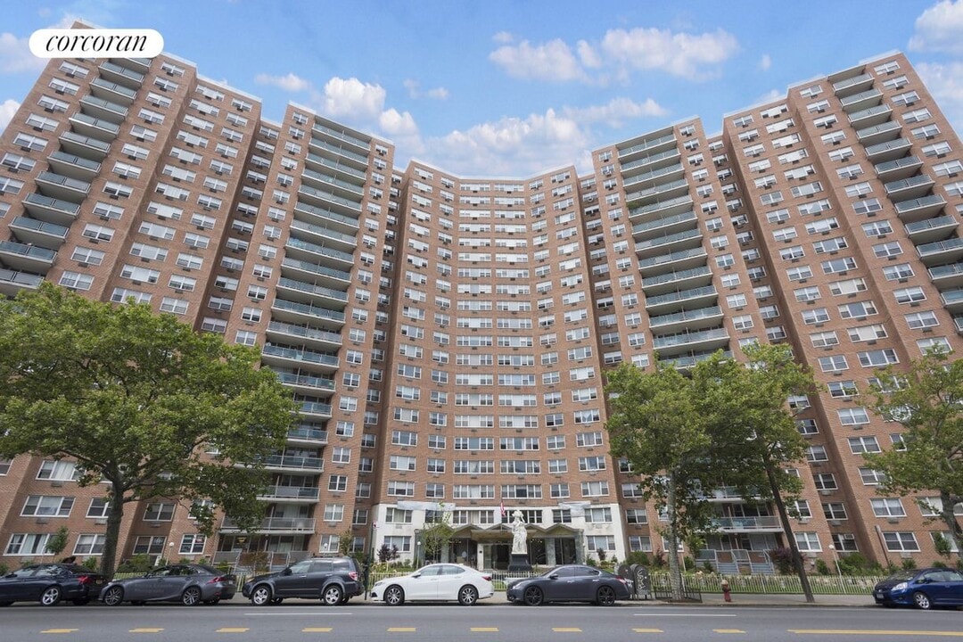 1655 Flatbush Ave in Brooklyn, NY - Building Photo