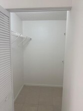 7888 Sonoma Springs Cir in Greenacres, FL - Building Photo - Building Photo