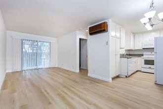 6350 Genesee Ave in San Diego, CA - Building Photo - Building Photo