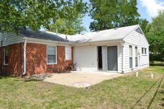 1422 Harry Road in Manhattan, KS - Building Photo - Building Photo