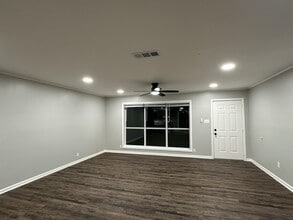 7 Stanford Dr in Texarkana, TX - Building Photo - Building Photo