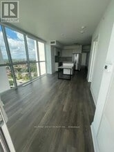 1461-1461 Lawrence Ave W in Toronto, ON - Building Photo - Building Photo