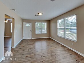 3217 Spooner Dr in Plant City, FL - Building Photo - Building Photo