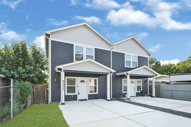 6703 St Augustine St